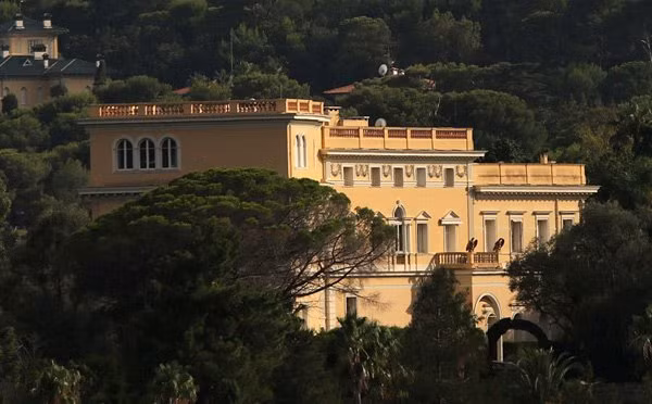 Ngôi biệt thự có hàng trăm tuổi