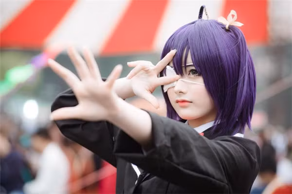 Chia sẻ về đam mê cosplay của mình, Hà Vi nói: "Em bắt đầu biết tới cosplay khi tham gia một lễ hội văn hóa Nhật Bản tại Hà Nội cách đây 2 năm. Ngay từ khi còn nhỏ, em đã rất thích được hóa trang thành những nhân vật hoạt hình mà mình yêu thích. Chính vì vậy, khi biết tới cosplay thì em đã tìm được niềm đam mê của mình. Ảnh sử dụng trong bài: FBNV.