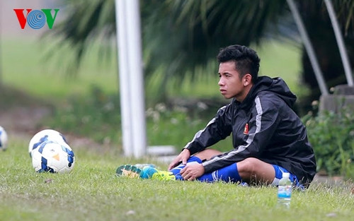 Ở thời điểm hiện tại, Hồng Duy vẫn chưa thể quay trở lại tập cùng các đồng đội. Nếu chấn thương của cầu thủ này không sớm bình phục thì việc Hồng Duy phải xách vali trở về HAGL là rất cao.