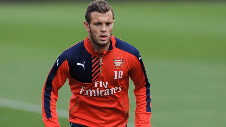 Jack Wilshere sẽ ở lại Arsenal? Theo báo giới Anh, Jack Wilshere nằm trong danh sách thanh lý của Arsenal mùa Hè này. Dù vậy, huyền thoại của CLB, Martin Keown tin rằng cầu thủ sinh năm 1992 sẽ được trao hợp đồng mới. Ảnh: Mirror