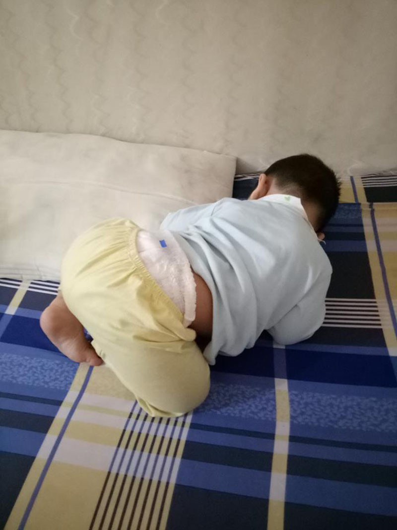 Dáng ngủ chổng mông lên trời trong truyền thuyết là có thật.