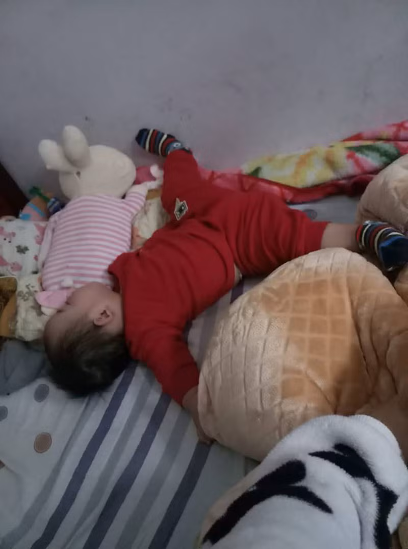 Bài đăng này nhanh chóng gây sốt trên diễn đàn, những ông bố bà mẹ thì nhanh tay khoe con, còn với cư dân mạng vốn mê các baby thì góc nhỏ này đúng là kho ảnh giải trí siêu lý tưởng.