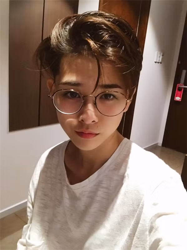 Cùng ngắm nhìn hình ảnh cực đẹp của cô nàng diễn viên 9X Sài thành mang phong cách tomboy mới lạ - Nguyễn Phương Quỳnh. Ảnh sử dụng trong bài: Facebook nhân vật.