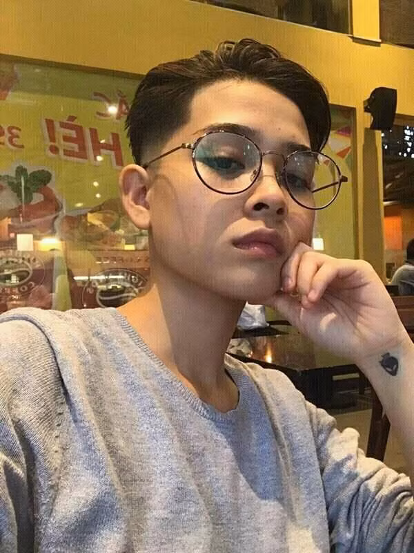 Sau khi cắt tóc, gia đình Phương Quỳnh cũng tỏ ra rất sốc nhưng cô bạn này đã lập tức trấn an mọi người với lý do bề ngoài không đánh giá phẩm chất của một con người. Thêm vào đó, cô bạn này đã lớn và đủ hiểu mình cần làm gì nên mọi chuyện đã nhẹ nhàng và êm xuôi hơn khá nhiều.