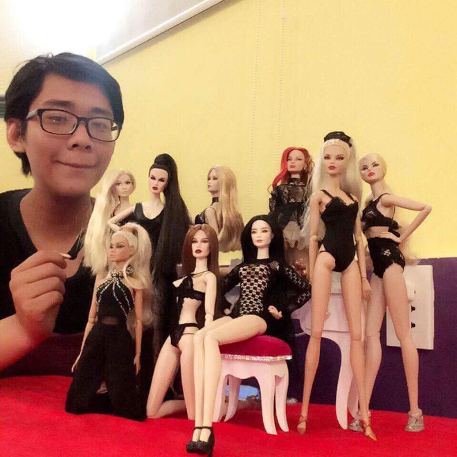 Sang chia sẻ với trang tin Tri Thức Trẻ rằng, trong bộ sưu tập của mình, búp bê đắt nhất có giá khoảng 8 triệu. Nó không thuộc dòng đắt trên thế giới nhưng là khuôn cũ, không sản xuất nên trở nên hiếm và giá thành cao.