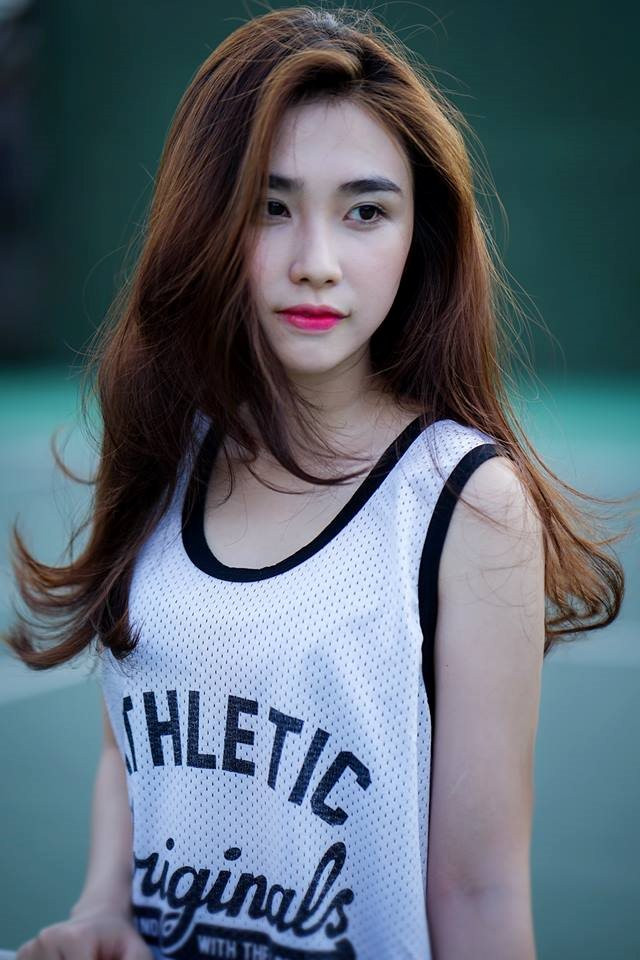 Dù không phải thuộc hàng rich kid hay tiểu thư lá ngọc cành vàng nhưng với tài năng cùng sự hậu thuẫn của gia đình, Thanh Mèo cũng đã có một sự nghiệp vững chắc trong tay khi tuổi đời còn khá trẻ.