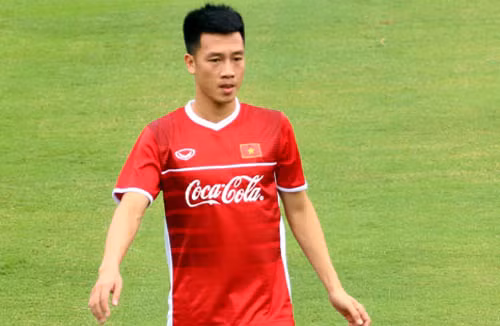 Tuyến giữa của các cầu thủ đội tuyển Việt Nam là vị trí được nhắc đến khá nhiều. Xuân Trường dù rất cố gắng nhưng trước Iran hùng mạnh, HLV Park Hang-seo sẽ ưu tiên những vị trí có thể tranh chấp tốt.