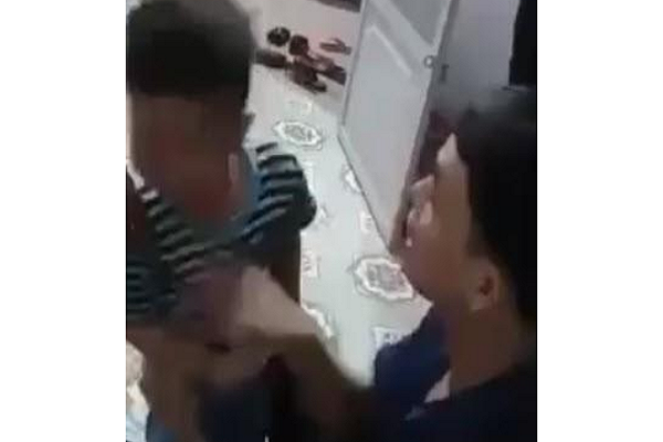 Phan no cha ruot tat con nho bom bop... con doa giet