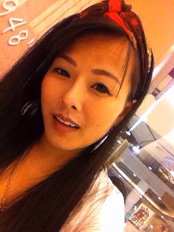 Sau khi nẹp răng, cắt mí, Stan bắt đầu làm tiếp những công đoạn tiếp theo trong việc trùng tu nhan sắc của mình đó là Nâng mũi, tiêm trắng da, làm cằm… Những cuộc đại phẫu cũng như tiểu phẫu tốn kém đã mang lại cho cô một ngoại hình hoàn toàn mới.