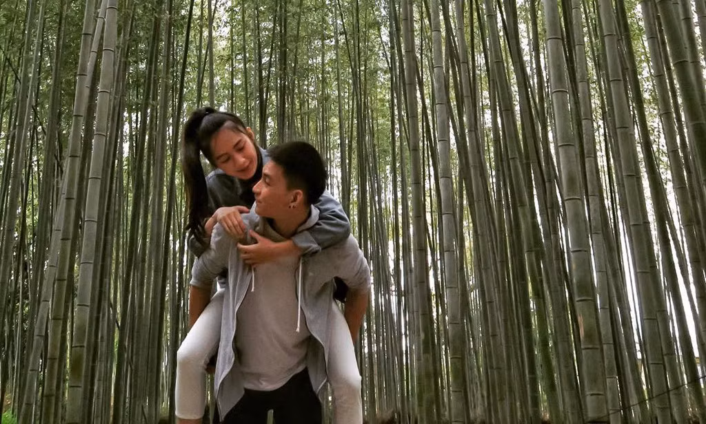 Được biết, Ketmany Sivilay và bạn trai đã hẹn hò được 2 năm và thường xuyên đi du lịch cùng nhau.