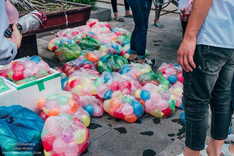 Tuy nhiên, vẫn còn một số ý kiến cho rằng đây chỉ là một trò chơi xả stress và cộng đồng mạng không nên quá nặng nề về vấn đề này mà mất đi sự thoải mái cho các bạn học sinh.