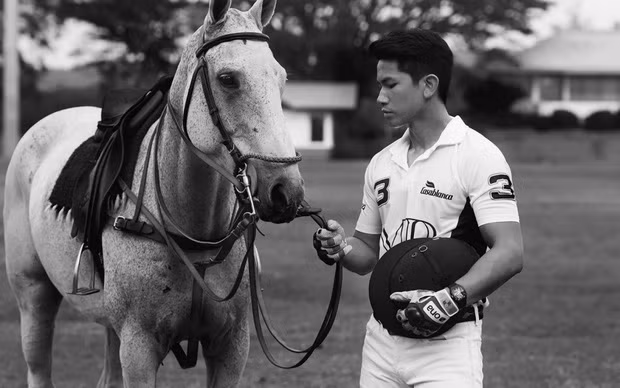 Abdul Mateen đại diện đất nước tham gia thi đấu môn đua ngựa Polo cùng chị gái ruột là công chúa Azemah Ni'matul Bolkiah (33 tuổi), Pengiran Muda Bahar Bolkiah (36 tuổi), Pengiran Muda Abdul Qawi (43 tuổi) và Faiq Jefri Bolkiah (19 tuổi).