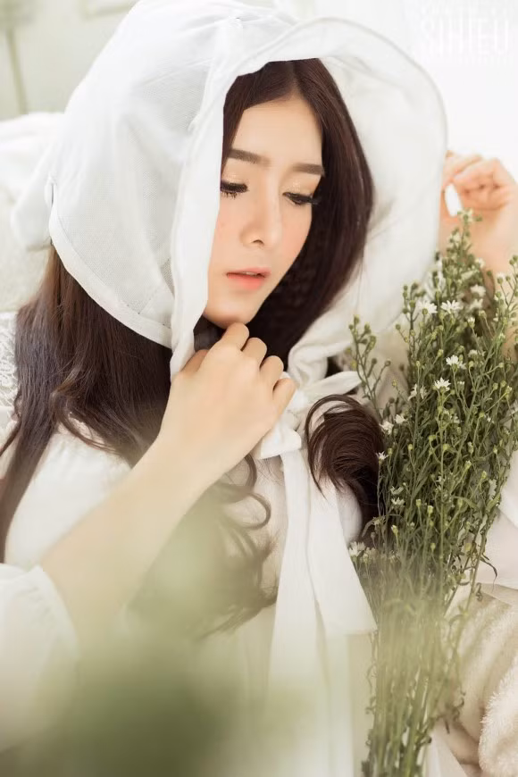 Thời gian tới, cô sẽ tham gia một bộ phim truyền hình 35 tập của đạo diễn Đinh Thái Thuỵ. Bên cạnh đó, nữ diễn viên sẽ tham gia phim sitcom ma hài 100 tập của đạo diễn Nguyễn Nhất Huy. Ảnh sử dụng trong bài: Sĩ Hiếu.