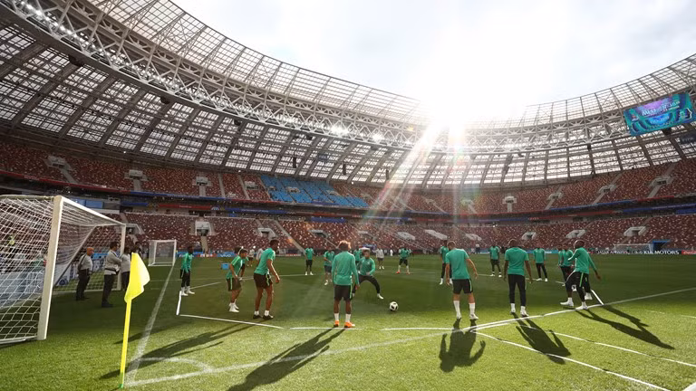 Nga 5 - 0 A Rap Xe-ut: Bua tiec thinh soan cua nuoc chu nha-Hinh-9