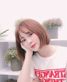 Raibi Sachi từng tốt nghiệp ngành Quản lý Giáo dục của trường Đại học Khoa học Xã hội và Nhân văn TP.HCM. Hot girl xinh đẹp này còn là người tham gia và đồng sáng lập một nhóm sản xuất phim hài nổi tiếng.