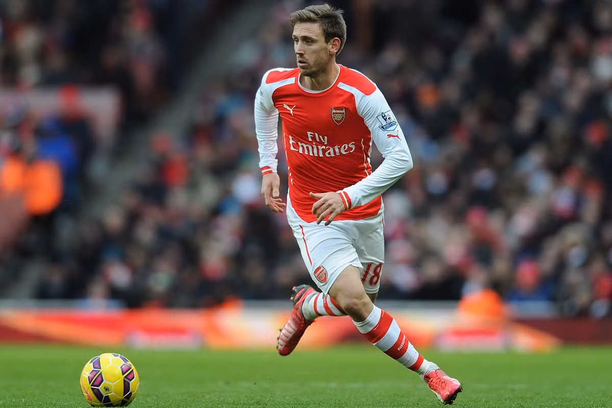 Nacho Monreal đã cùng Arsenal đã trải qua 14 trận giữ sạch lưới. Điểm mạnh của Monreal là anh luôn hỗ trợ hiệu quả cho đồng đội thi đấu ở ngay phía trên là những Alexis Sanchez hoặc Theo Walcott.