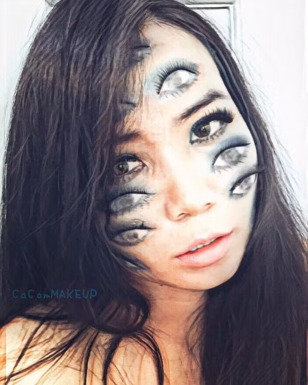 Trong bộ ảnh make up mới nhất của mình, Cá Cơm đã khoe hàng loạt ảnh vẽ mặt với đủ phong cách kinh dị, ma quái cho lễ hội Halloween. Với bộ ảnh này, cô bạn 9X đã ý cho nhiều bạn trẻ có thể hóa trang cho buổi đi chơi vào ngày 31/10.