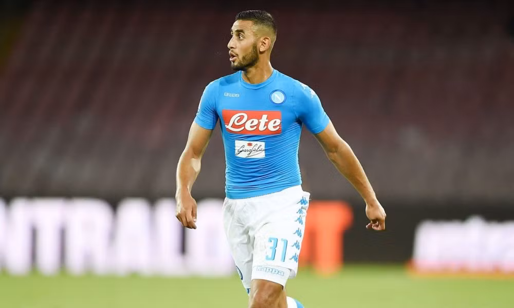 MU đã liên hệ Napoli cho trường hợp của hậu vệ cánh trái người Algeri, Faouzi Ghoulam.