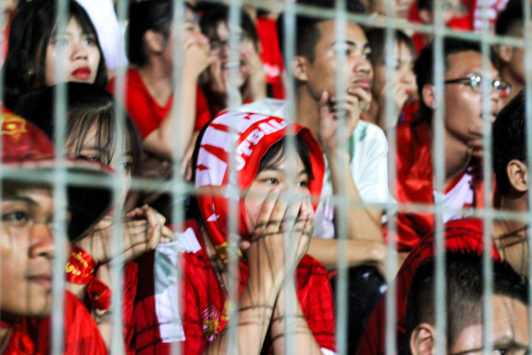 Bước vào trận đấu tứ kết Asiad 2018 với Syria, Olympic Việt Nam bị xếp cửa dưới bởi chỉ số trên BXH FIFA của cả hai đội có sự chênh lệch. Điều này khiến không ít khán giả, đặc biệt là các bạn nữ xinh đẹp rơi vào tình trạng thấp thỏm, lo âu.