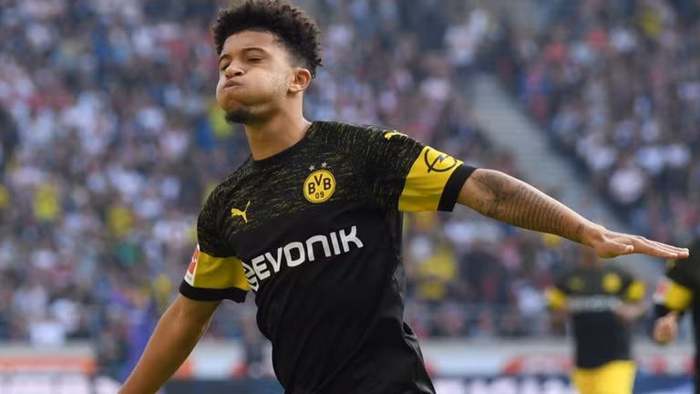 Phong độ chói sáng của Sancho thu hút rất nhiều sự quan tâm từ các đại gia, mà MU và PSG là 2 CLB được đồn đoán theo đuổi quyết liệt thời gian qua.