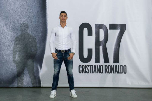 Năm 2013, Cris Ronaldo quyết định ra mắt hãng đồ lót do chính mình làm chủ.