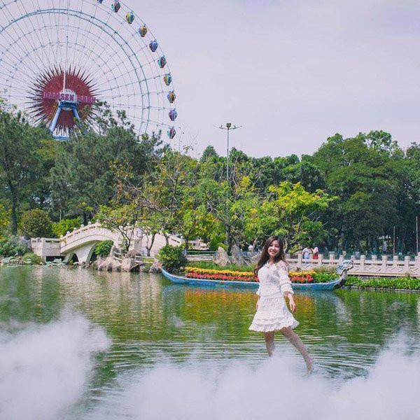 Thậm chí, khi bạn đi lại, nhiều người còn tưởng tượng như bạn có khả năng lướt trên mặt nước giống các nhân vật trong phim kiếm hiệp từng xem.