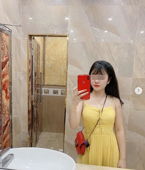 Cụ thể, sau cuộc kiểm tra bất ngờ của CA TP Vinh với nhà nghỉ Hồng Quyết 2 - Lê Lợi - Vinh phát hiện cặp đôi D. và H. có hành vi mua dâm. Qua quá trình điều tra, 2 đối tượng khai nhận chính Lê là người có hành vi môi giới mại dâm. Sau khi hành sự xong, Lê sẽ được chia phần trăm như đã thỏa thuận trước.