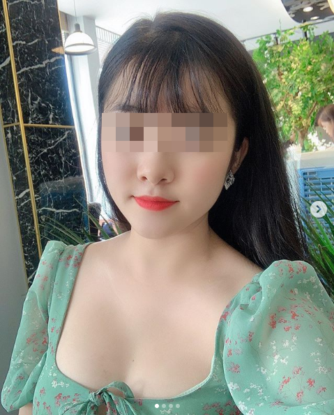 Sau khi thông tin bị tạm giữ vì hành vi môi giới mại dâm, trang cá nhân của Lê cũng được dân mạng tìm ra. Qua đó, nhiều thông tin cũng đã được CĐM nắm bắt.