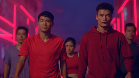 Đáp lại lời Minh An, nickname Toàn Vũ bày tỏ: "Nhà tài trợ họ thích chọn ai thì chọn thôi bạn ơi. Nghĩ thoáng ra thì đây là cơ hội để đem tên tuổi Việt Nam đến trường quốc tế".