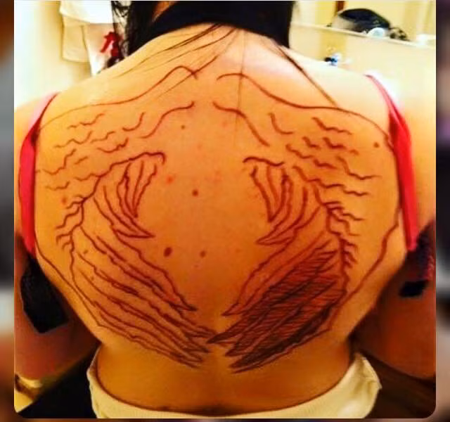 Đôi cánh thiên thần là đề tài bất tận được nhiều nghệ sĩ xăm trên thế giới thử sức. Thế nhưng ở Việt Nam nhiều nghệ sĩ đã thất bại với chúng.