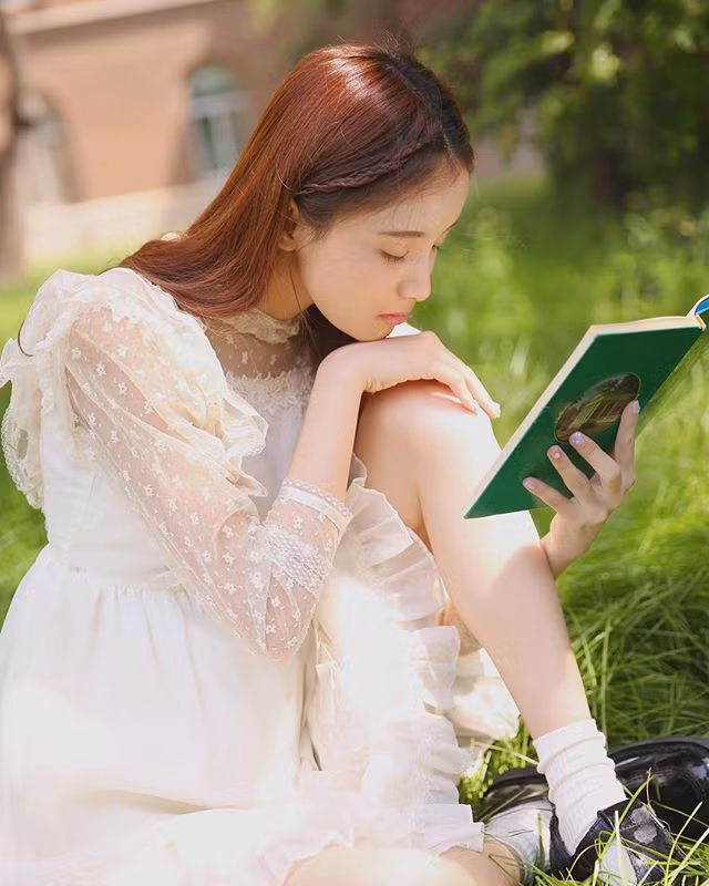 Với thân hình cân đối cùng chiều cao lên tới 1m65 càng khiến Tiểu Trạch trở nên quyến rũ hơn trong mắt fan hâm mộ mình trên mạng xã hội.