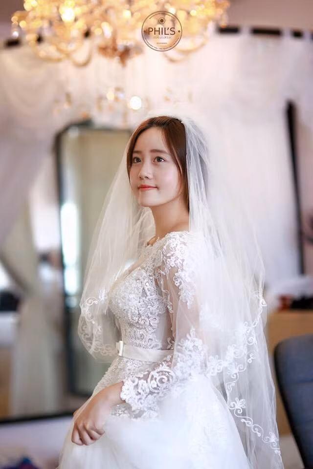 Chia sẻ trên trang cá nhân, 9X Hải Phòng cho biết mình có niềm đam mê với chú mèo "không miệng" từ bé và mọi đồ vật của Hương Linh đều phải có sự xuất hiện của nhân vật hoạt hình xuất thân từ Nhật Bản thì cô mới chịu.