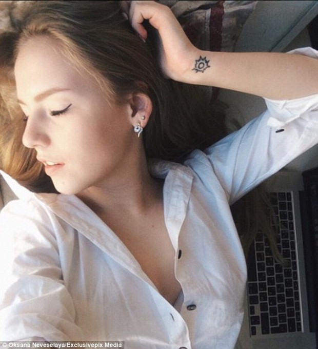 Sau khi trở nên nổi tiếng, lượng theo dõi trang Instagram của Oksana đã tăng lên 173.000 người, lượng người theo dõi Facebook của cô cũng tăng lên đến hơn 3.000% trong thời gian ngắn.