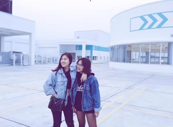 Hàng loạt bức hình street style của teen hay các shop thời trang ở Hà thành thời gian gần đây đều được thực hiện ở chỗ mới đẹp như nước ngoài này.