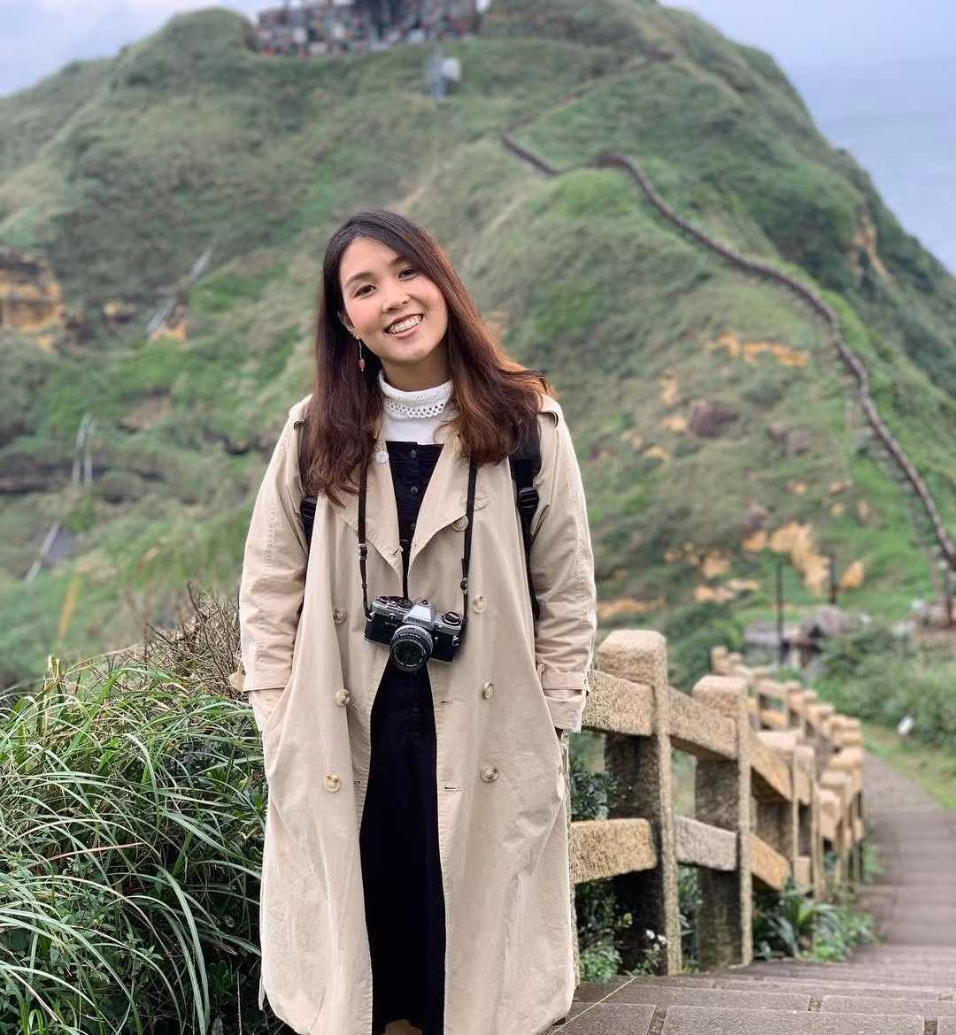 Ở đường mòn Bitou Cape phải cách vài trăm mét là có một chỗ râm hay một chiếc chòi lá để tránh nắng. Thế nên, bạn nhớ chuẩn bị mũ nón tránh nắng, nước uống và chọn một đôi giày thật êm chân để di chuyển.