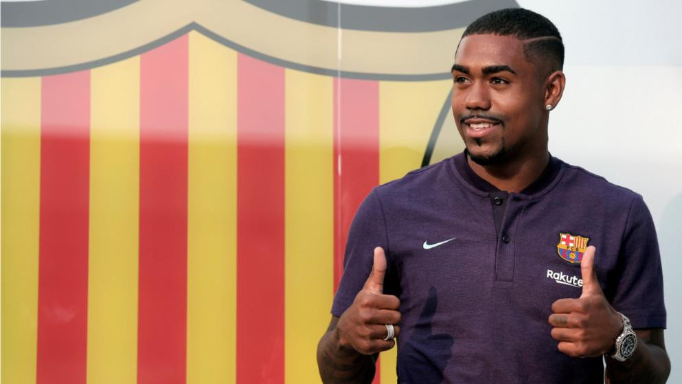 Trong một diễn biến hết sức bất ngờ, Monchi tiết lộ vào sáng ngày thứ ba Giám đốc thể thao của AS Roma đã có cuộc nói chuyện với người đại diện của Malcom là Fernando. Fernando đã nói rằng Roma sẽ phải tăng thêm tiền nếu muốn có Malcom vì Barca đã đặt lên bàn đàm phán số tiền 41 triệu bảng.