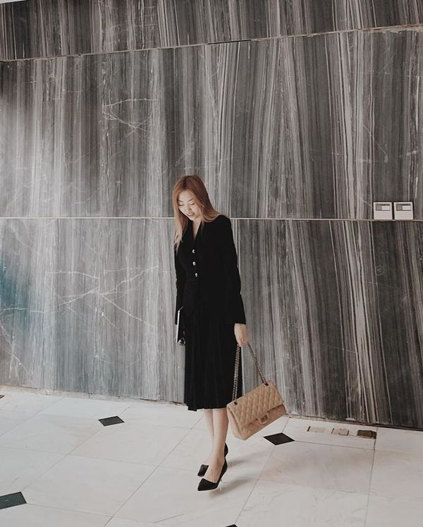 Chuyện tình Thái Vũ và bạn gái khá âm thầm và lặng lẽ. Thỉnh thoảng, họ đăng tải một số bức ảnh hiếm hoi xuất hiện cùng nhau. Có thể thấy, Thái Vũ không chỉ chinh phục được trái tim của cô gái trẻ, mà còn chinh phục được mẹ của cô.