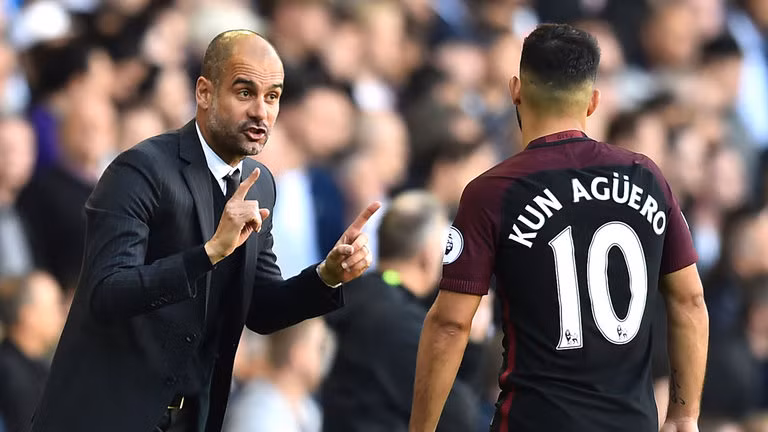 Đón Sanchez, Pep sẵn sàng bán Aguero: Chuẩn bị chỗ cho học trò cũ Alexis Sanchez, Pep Guardiola được cho đã nói với lãnh đạo Man City, muốn được bán chân sút Aguero đi. Cựu thuyền trưởng Barca từng thừa nhận, không thể sắp xếp được cả Aguero và Gabriel Jesus trong cùng đội hình. Và theo Diario Gol, ông quyết định "hi sinh" tiền đạo Argentina.