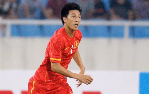 Tiền vệ trung tâm Huy Hùng đã chơi tốt ở trận mở màn nên chắc chắn sẽ vẫn có mặt trong đội hình chính ở trận đấu tới. Điểm mạnh của cầu thủ này là khả năng càn lướt tốt.