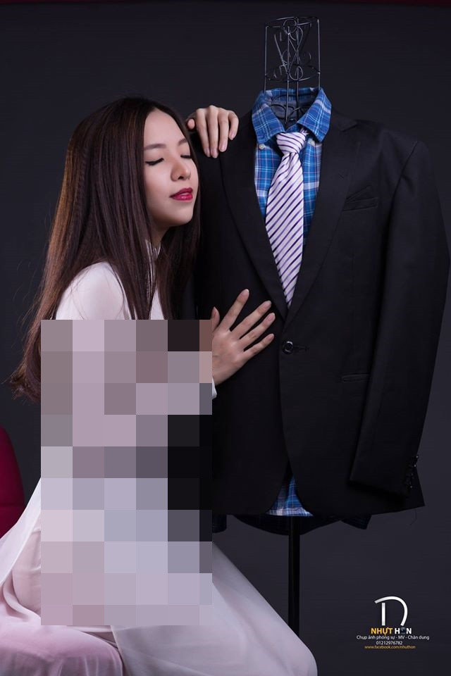 Nickname Lan Hương bình luận: "Quằn quại hay vật vã vì áo dài là cái tên mà tôi nghĩ ra khi xem xong bộ hình này. Quả thực là quá đáng thật, "quốc hồn, quốc túy" của dân tộc mà bị đem ra kiểu này. Đúng là không thể tưởng tượng nổi".