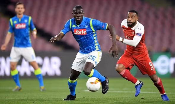 Chuyển nhượng cầu thủ từ Manchester Evening News, MU đang rất thèm khát Kalidou Koulibaly và mới đây HLV Ancelotti cho biết trung vệ cưng của mình có giá 150 triệu euro.