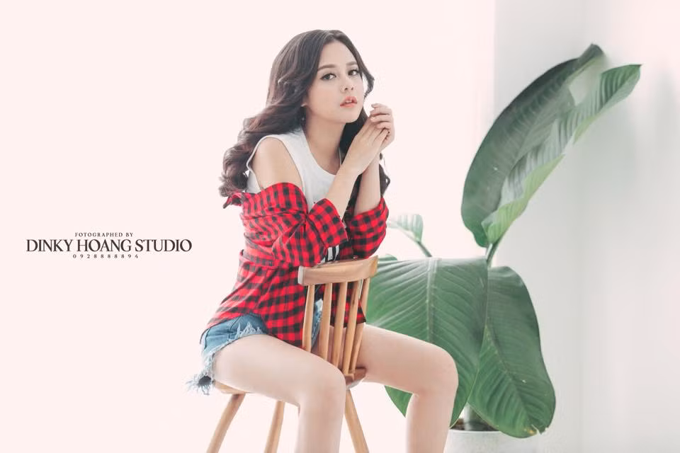 Chia sẻ về nghề DJ, Mai Anh từng tâm sự trên trang cá nhân rằng sau hai tháng học nghề từ một người anh, cô tự tìm tòi, học hỏi thêm. Từ đó, cô không chỉ biết mix nhạc, beat matching mà còn sở hữu kỹ năng điều chỉnh âm thanh chuyên nghiệp.