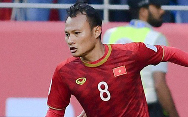 Những phút cuối trận đấu với Malaysia, Trọng Hoàng đã ra dấu xin thay người. Nhưng tin vui trước trận đội tuyển Việt Nam gặp Indonesia là Hoàng "bò" bình phục hoàn toàn và chắc chắn đá chính.