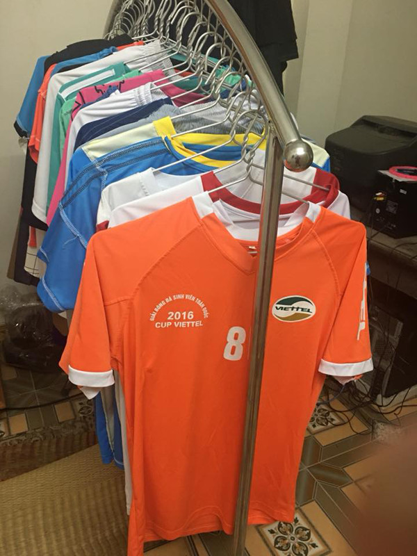 Ngay sau khi xuất hiện, loạt bằng chứng "tố" cánh mày râu cũng nhiều đồ chẳng thua kém ai được hội chị em nhiệt liệt hưởng ứng.