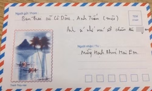 Những chiếc phong bì mừng cưới quái gở này không chỉ khiến cư dân mạng có tràng cười vỡ bụng mà nó còn làm cho nhiều cặp đôi cô dâu chú rể lặng người khi bóc chúng.