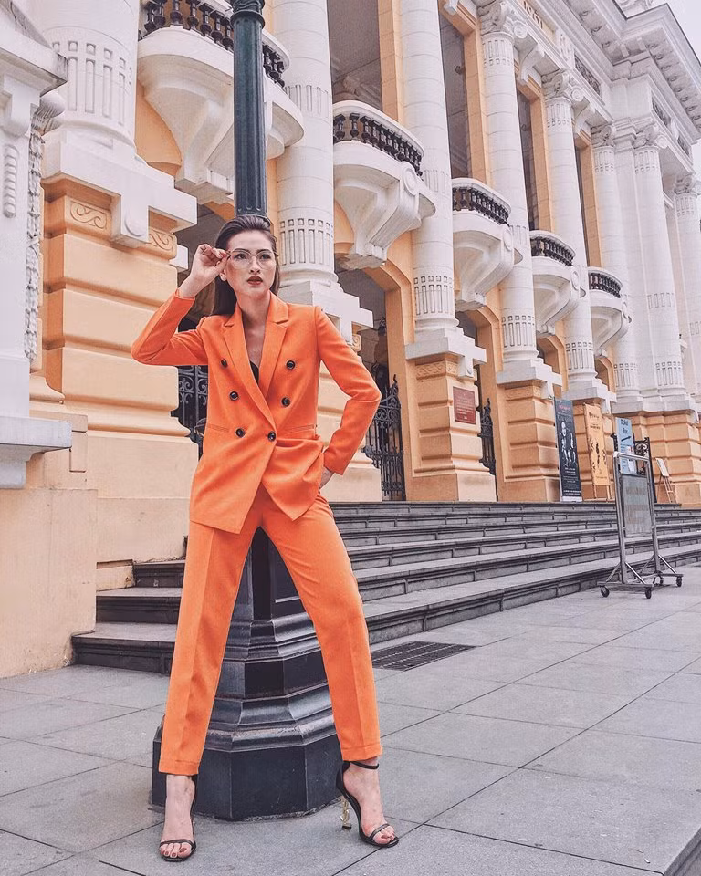 Mù Tạt cũng sở hữu tủ giày hàng hiệu khiến nhiều người ngưỡng mộ.