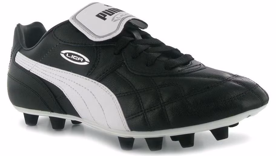 Không nổi tiếng và đình đám như Nike, thế nhưng Puma cũng là một thương hiệu thời trang thể thao đưa nhiều ngôi sao đến với danh vị huyền thoại. Đặc biệt với mẫu giầy bóng đá Puma King, đã được những huyền thoại như Pele, Johan Cruyff và Diego Maradona lên tới đỉnh cao.