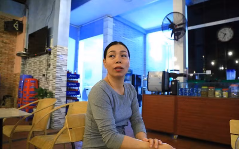 Sau này, từ việc kinh doanh quán cà phê, bất động sản, vợ chồng ông trả hết nợ, mua thêm một vài miếng đất nữa làm ki ốt cho thuê.