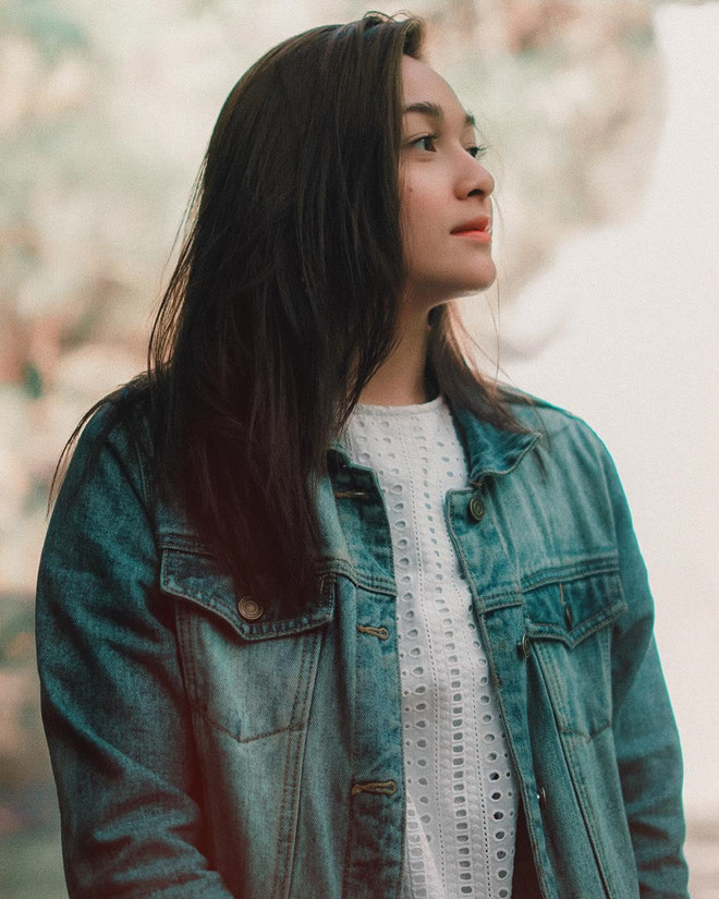 Đầu năm nay, "bông hồng lai" 4 dòng máu cùng bạn trai về Việt Nam thăm gia đình kết hợp đi du lịch.