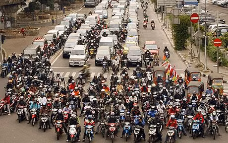 Ngoài thủ đô Jakarta có tỷ lệ tắc đường lớn thì Indonesia có một thành phố nữa cũng có tình trạng giao thông khá tệ hại đó là Surabaya. Thành phố này có số lần tắc đường là 29.880 lần/năm.